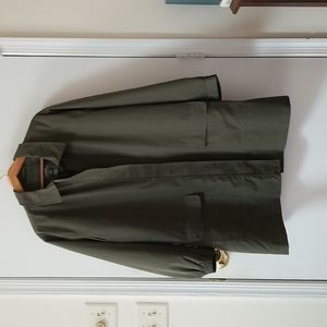 LL BEAN New Women's raincoast with half built in flannel lining.